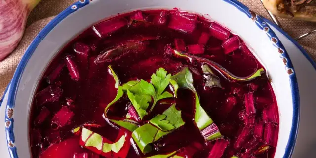 Gotuj botwinkę jak ekspert! Przepis, porady i idealny smak.