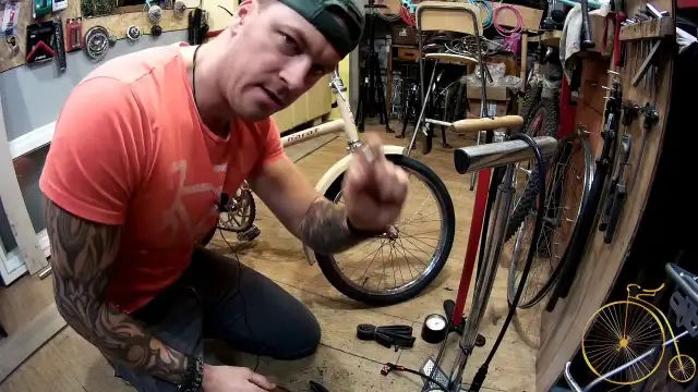 Jak napompować rower bez pompki: skuteczne metody w awarii