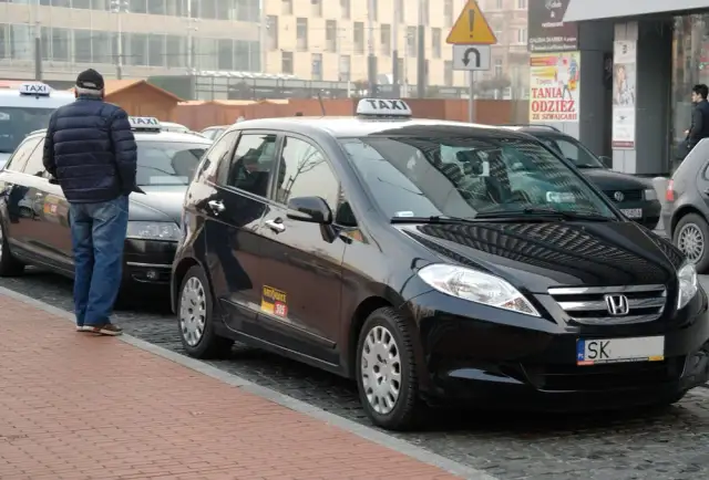 Ile kosztuje taxi z Sosnowca do Katowic? Sprawdź ceny i stawki