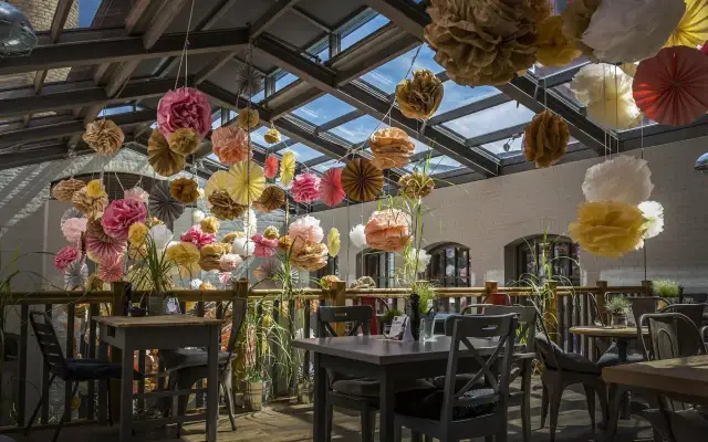 Gdzie na obiad w Poznaniu? Idealne miejsca na każdą okazję i kieszeń.