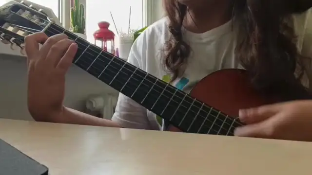 Znane utwory na gitarę klasyczną: Twój przewodnik po arcydziełach