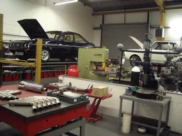 Jak urządzić warsztat samochodowy: uniknij kosztownych błędów i zyskaj klientów