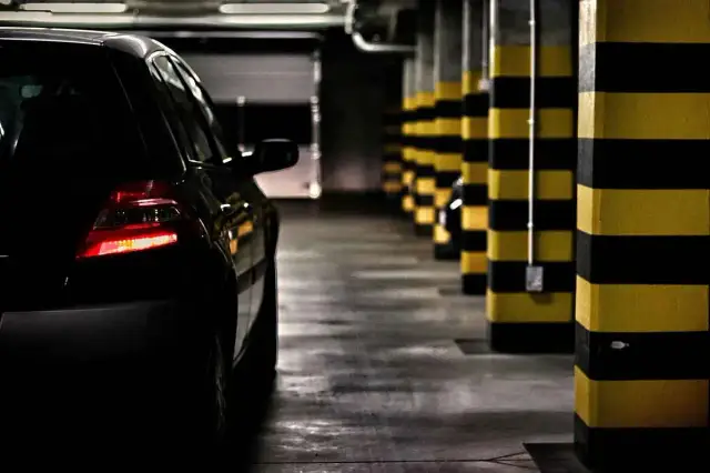 Ile za wynajem garażu? Poznaj ceny i ukryte koszty w Polsce