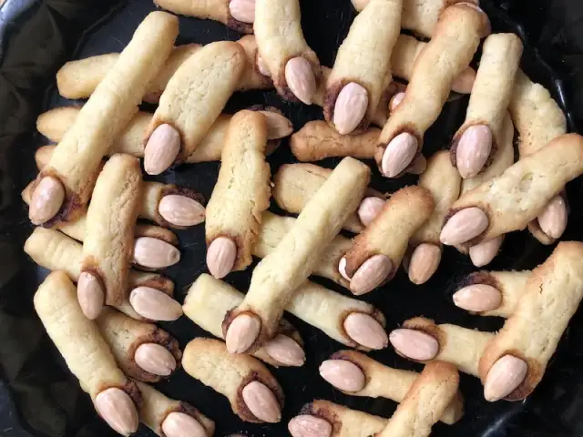 Ciastka jak pałeczki: proste przepisy na pyszne przekąski w kształcie pałeczek