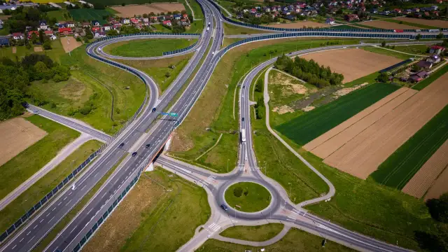 Tarnów A4: Twój przewodnik dojazdu. Wybierz węzeł bezbłędnie!