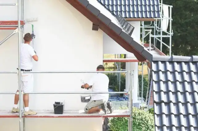 Malowanie elewacji jaka temperatura - uniknij błędów i zyskaj trwałość