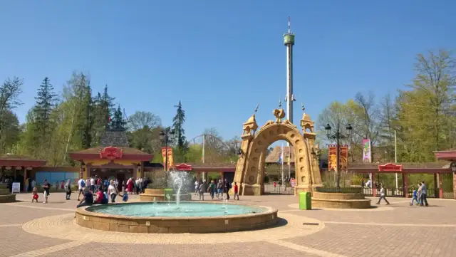 Holiday Park Attraktionen: Ihr Guide für Adrenalin & Familienspaß