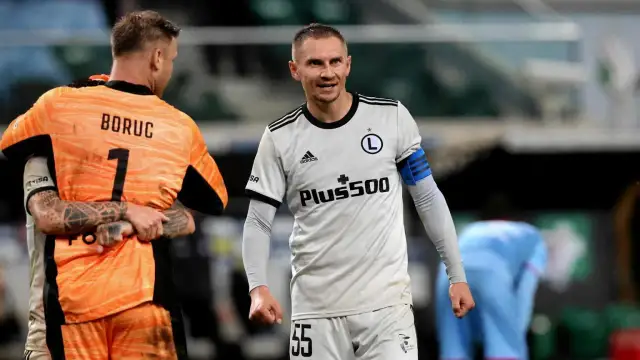 Zarobki piłkarzy Legii Warszawa - Jak wypadają na tle Ekstraklasy?