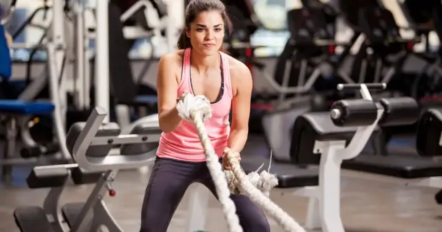 Gdzie znaleźć najlepsze kluby CrossFit w Warszawie? Sprawdź teraz!