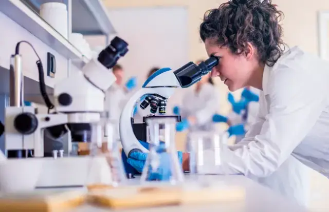 Ile się czeka na badania krwi? Sprawdź czas oczekiwania na wyniki