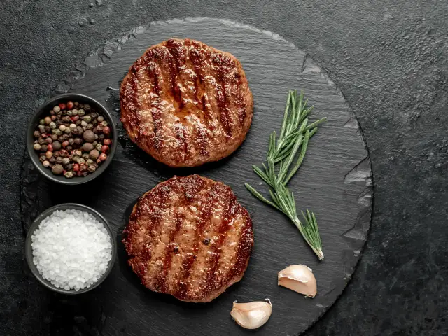 Mięso mielone na grilla: Kompletny przewodnik po soczystych daniach