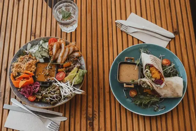 Najlepsze miejsca, gdzie zjeść w Gdańsku – unikaj rozczarowań