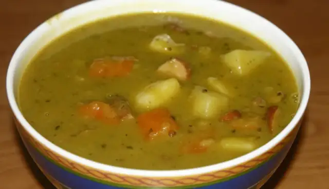 Przyprawy do grochówki: odkryj sekret idealnego smaku i aromatu