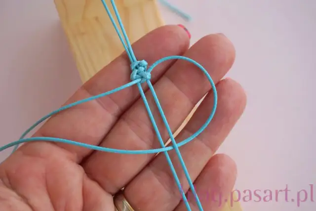 Jak zrobić bransoletkę ze sznurka? Kompletny poradnik krok po kroku