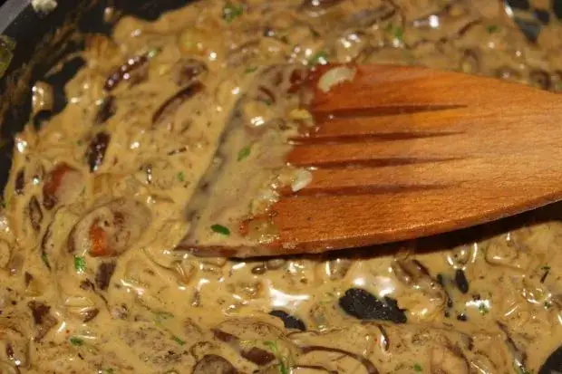 Sos borowikowy: Przepis idealny i sekrety smaku. Zrób go sam!