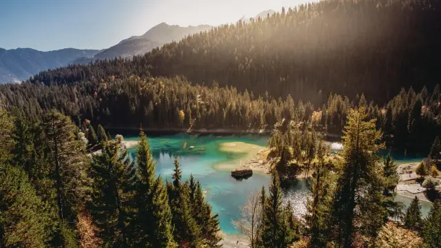 Schweizer Seen: Die schönsten Reiseziele & Tipps für 2025