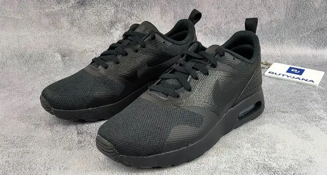 Podróbka Nike? Rozpoznaj oryginalną bluzę po 9 kluczowych cechach.