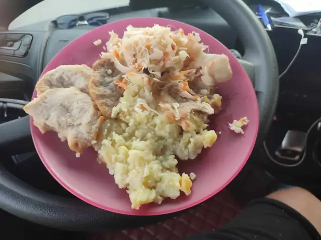 Domowe jedzenie w trasę: Przepisy i patenty dla kierowców