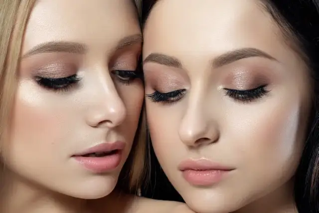Jak dobrać makijaż do twarzy, by podkreślić swoje atuty?