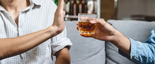 Uczulenie na whisky objawy – poznaj niebezpieczne symptomy alergii