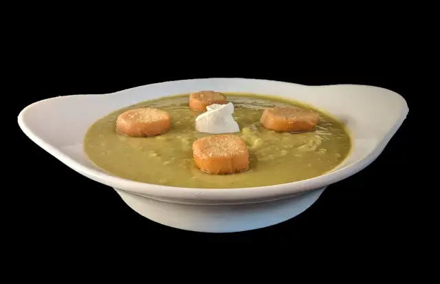 Soupe de pois cassés: la recette ultime pour un plat réconfortant