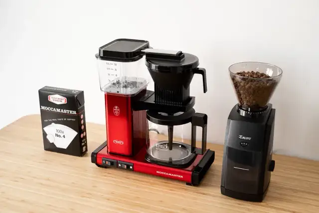 Jaki młynek do kawy wybrać, by poprawić smak napoju?