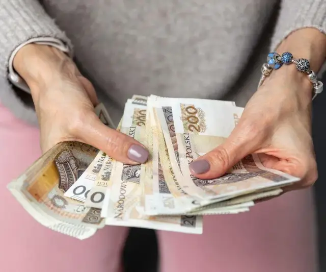 800 plus: Od kiedy? Wszystko o zmianie, wnioskach i wypłatach