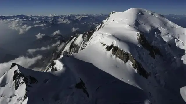 Elbrus vs Mont Blanc: La verdad de la montaña más alta de Europa