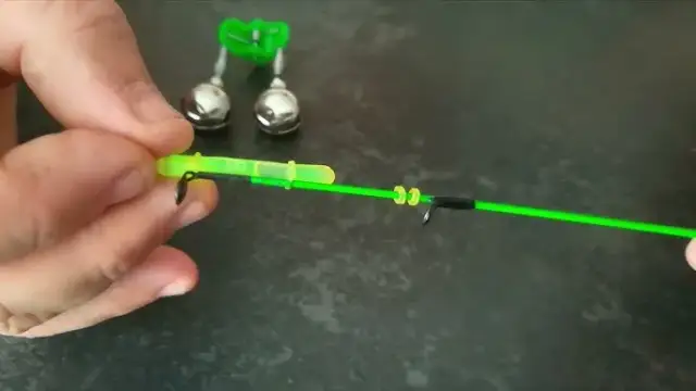 Jak zamontować dzwonek na wędkę? Szybki poradnik krok po kroku