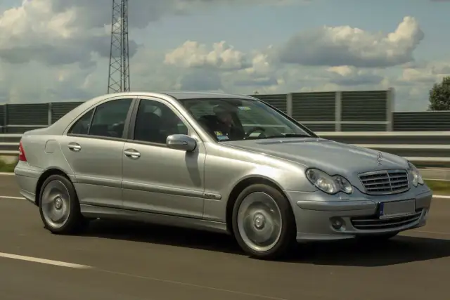 Mercedes W203 2.2 CDI: Opinie, wady, koszty i poradnik zakupu