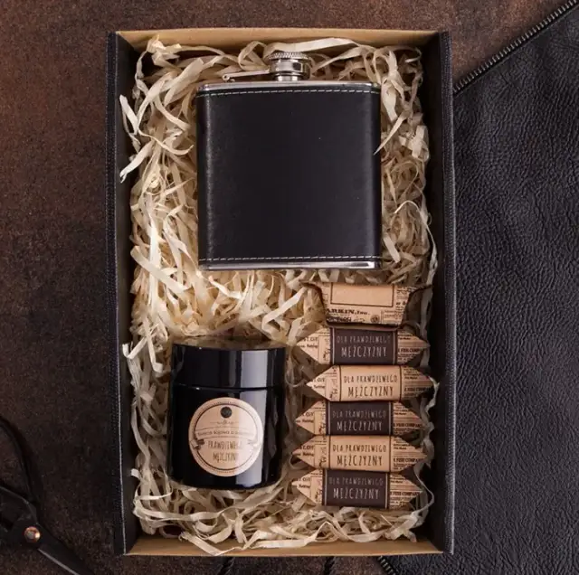 Co można kupić wychowawcy na Dzień Chłopaka, aby go zaskoczyć?