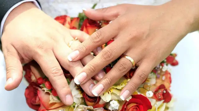 Małżeństwo 500 plus od kiedy? Sprawdź, kto może skorzystać z wsparcia