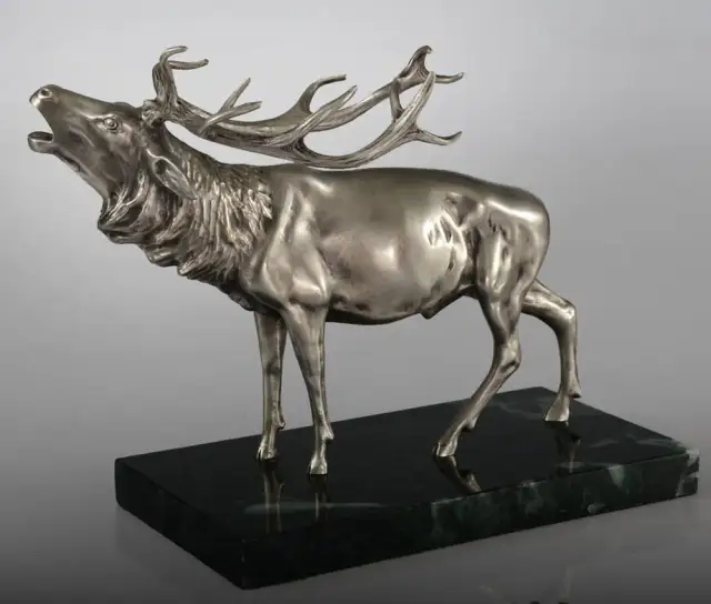 Rzeźba jelenia: Fascynujące przykłady i atrakcje w Polsce