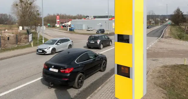 Fotoradar robi zdjęcie od tyłu? Sprawdź, czy możesz dostać mandat