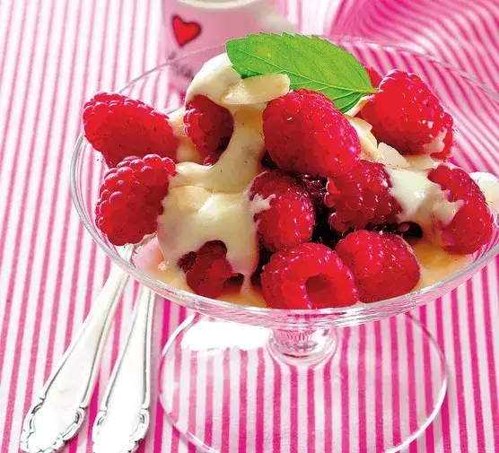 Jak zrobić sorbet malinowy – prosty przepis na orzeźwiający deser