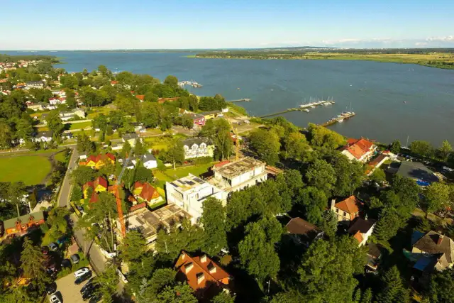 Pociągiem do Mielna? Odkryj najlepsze trasy i omiń korki!