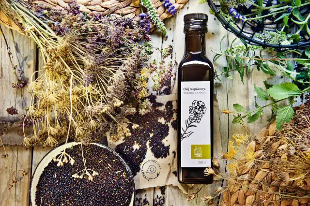 Oliwa czy rzepak? Wybierz idealny olej do dressingu!