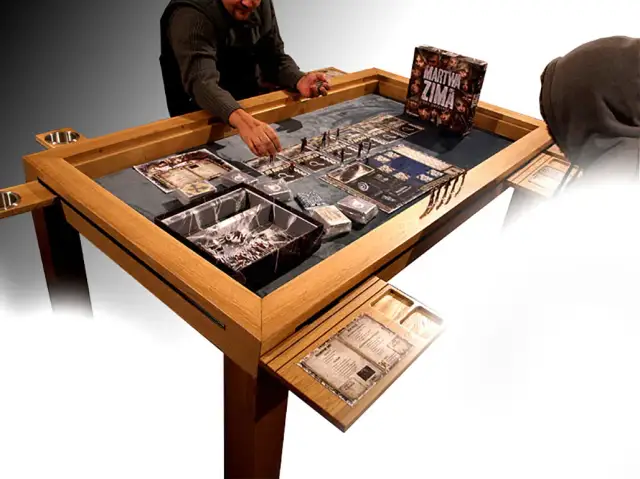 Składany stół do gier planszowych: Kupić czy zbudować? Przewodnik