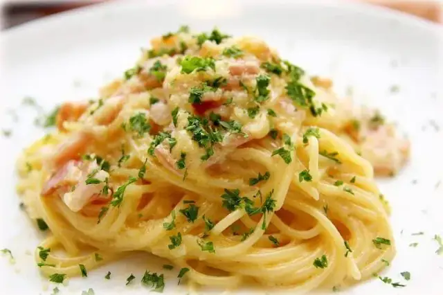 Das originale Rezept für Spaghetti Carbonara ohne Sahne – einfach und authentisch