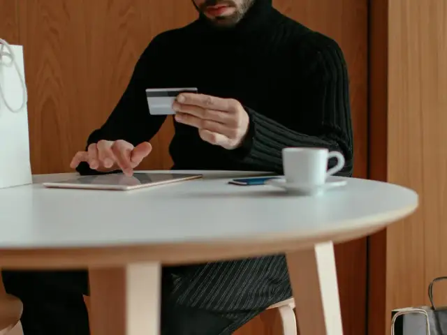 O której mBank księguje przelewy? Sprawdź, kiedy otrzymasz pieniądze