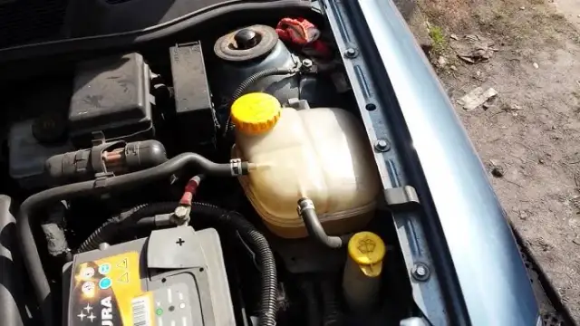 Ile wchodzi płynu do chłodnicy Citroen Xsara? Sprawdź, ile potrzebujesz