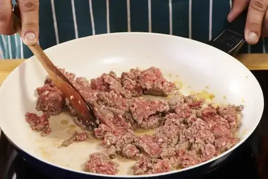 Czym doprawić mięso do spaghetti, aby zaskoczyć smakiem?