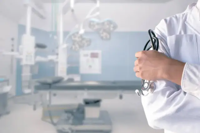 Ile zarabia lekarz rodzinny? Zaskakujące fakty o wynagrodzeniach