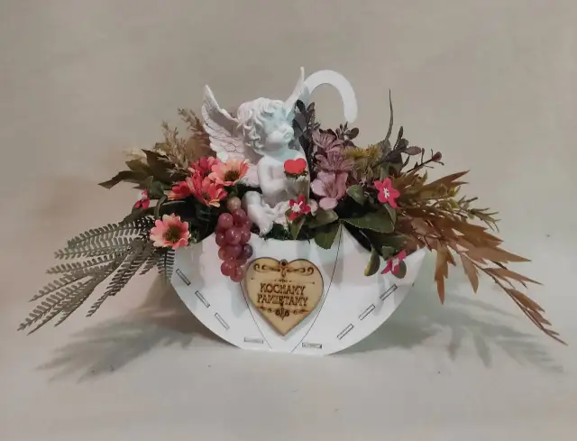 Stroik na grób dziecka: pomysły, inspiracje i porady | Stanisław Kamiński