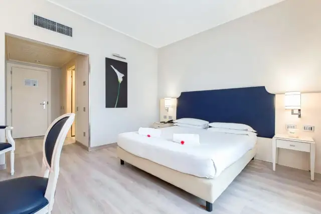 Just Hotel Lomazzo: Posizione strategica, comfort e servizi 4 stelle