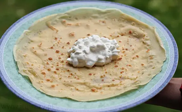 Ile kalorii ma naleśnik z serem? Zaskakujące liczby i porady!