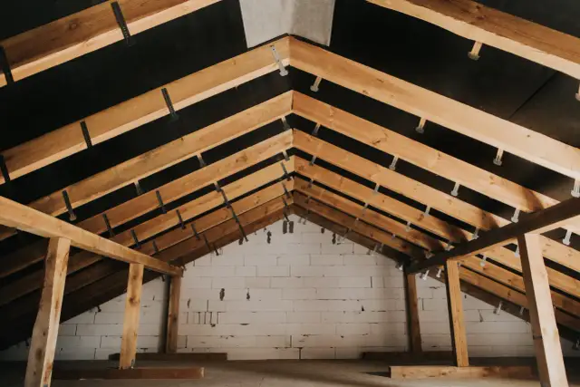 Jak obliczyć m2 dachu - uniknij błędów przy pomiarach i obliczeniach