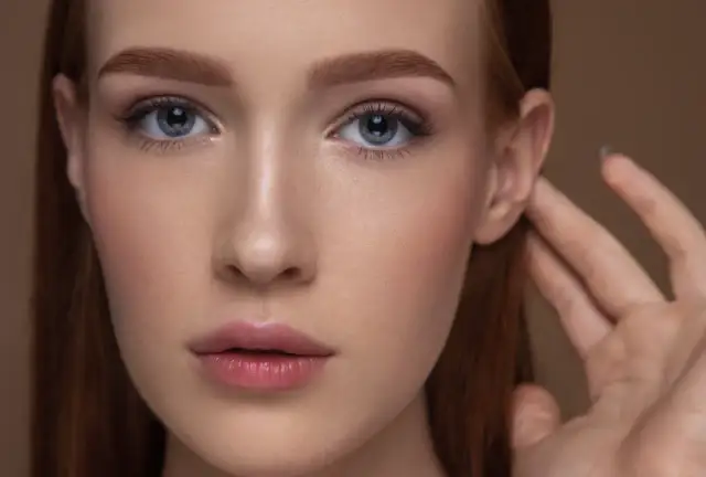 Czy farby do brwi są lepsze od hennowania? Która metoda daje trwalszy efekt?