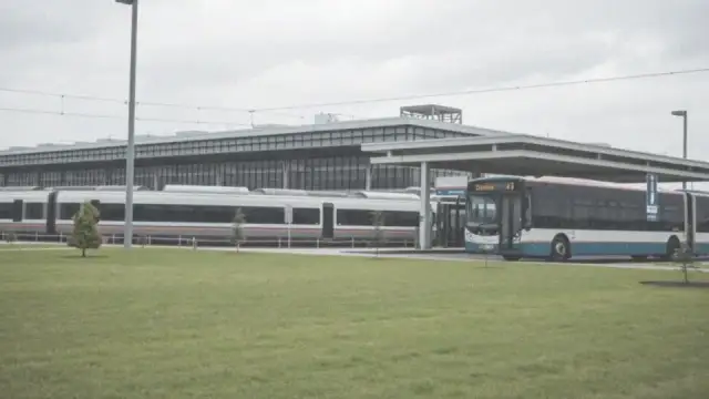 Autobus na lotnisko Balice z Dworca Głównego Wschód: Jak dojechać?