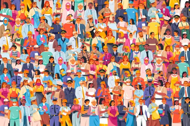 Tłum ludzi w różnorodnych strojach zawodowych, od lekarzy po budowlańców, symbolizuje różnorodność najlepiej płatnych zawodów w Polsce.